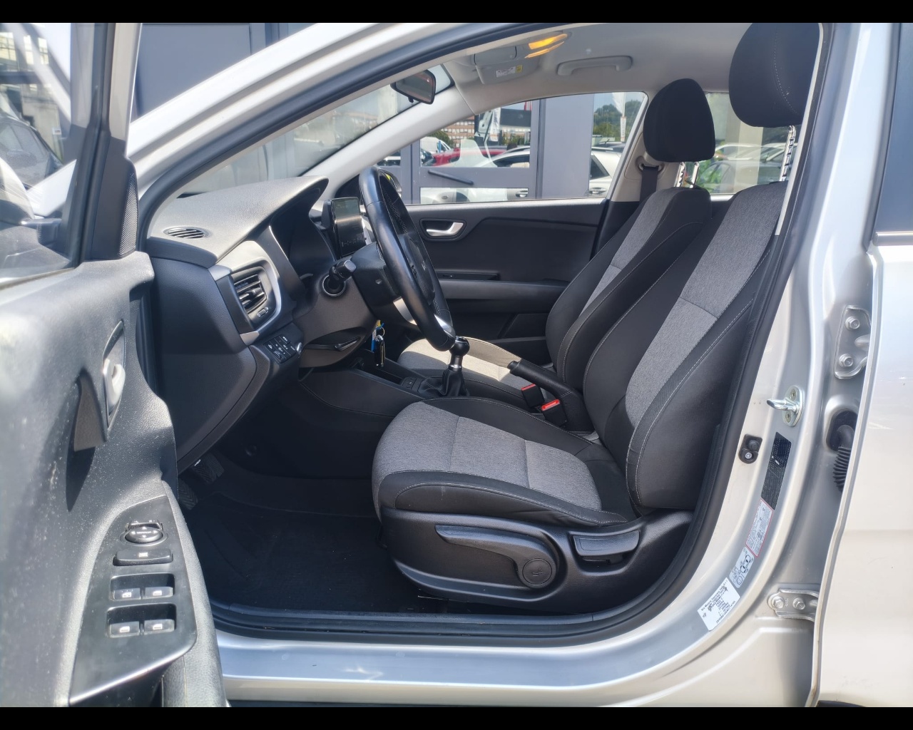 Foto KIA Stonic 1.2 dpi Urban s/Smart Pack gpl 82cv