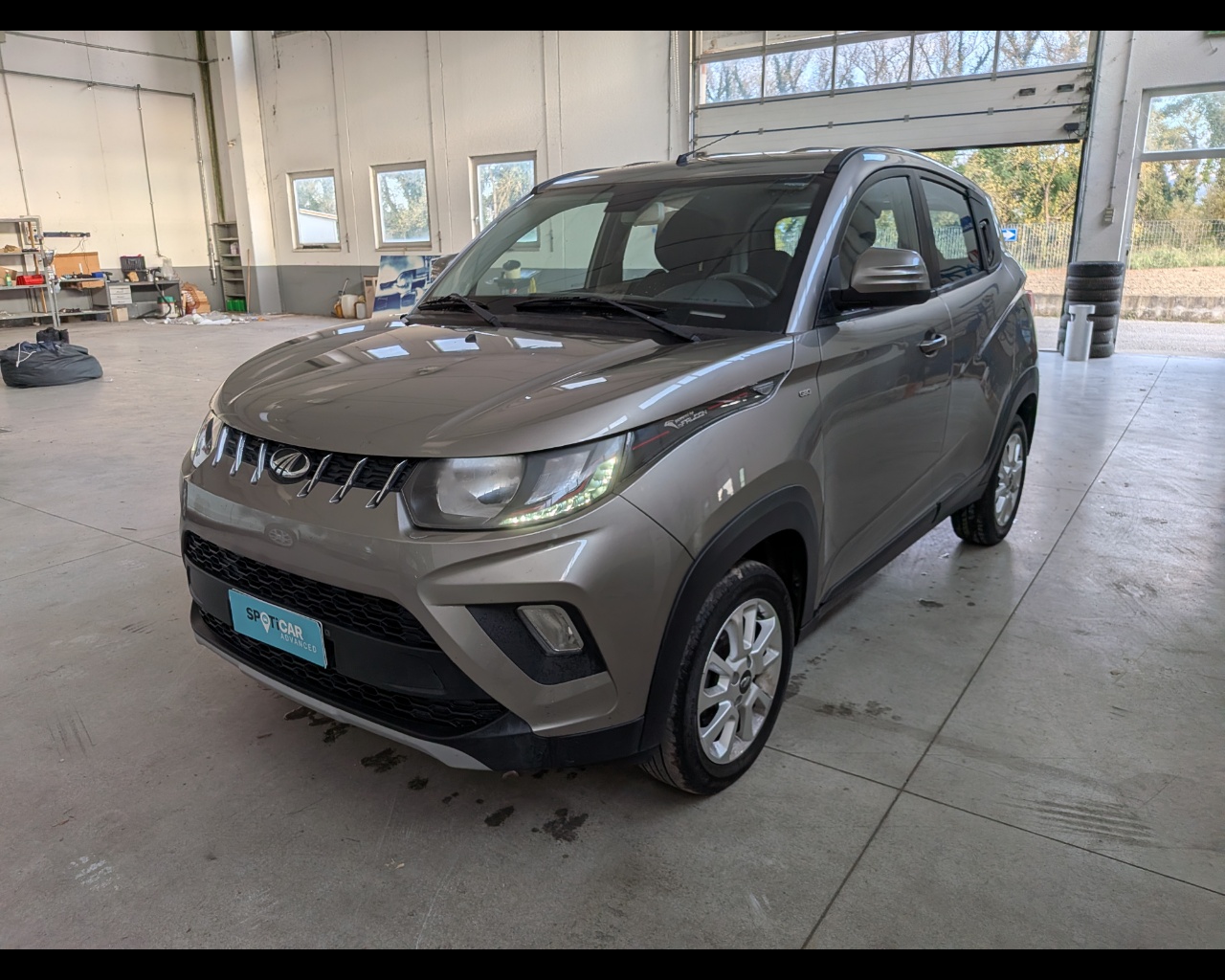 MAHINDRA KUV100 1.2 K6+ m-bifuel Usata