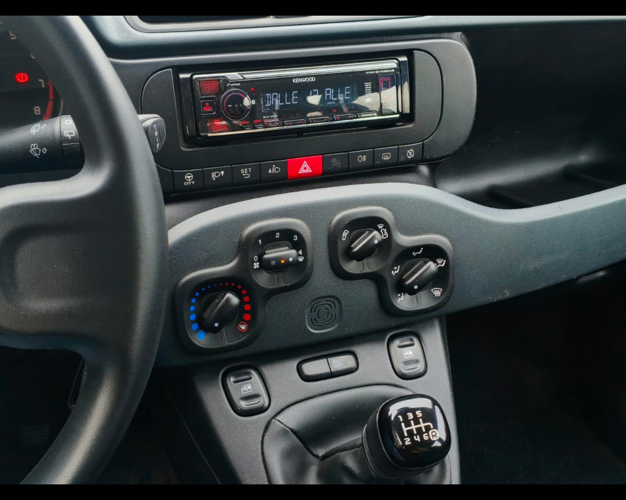 Foto FIAT Panda 1.0 firefly hybrid s&s 70cv
