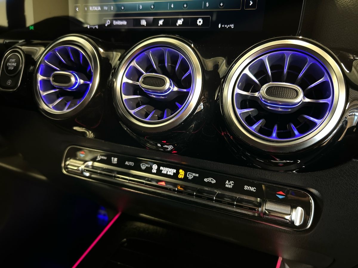 Mercedes GLA GLA 220 D Premium 4Matic 8G-DCT - 14