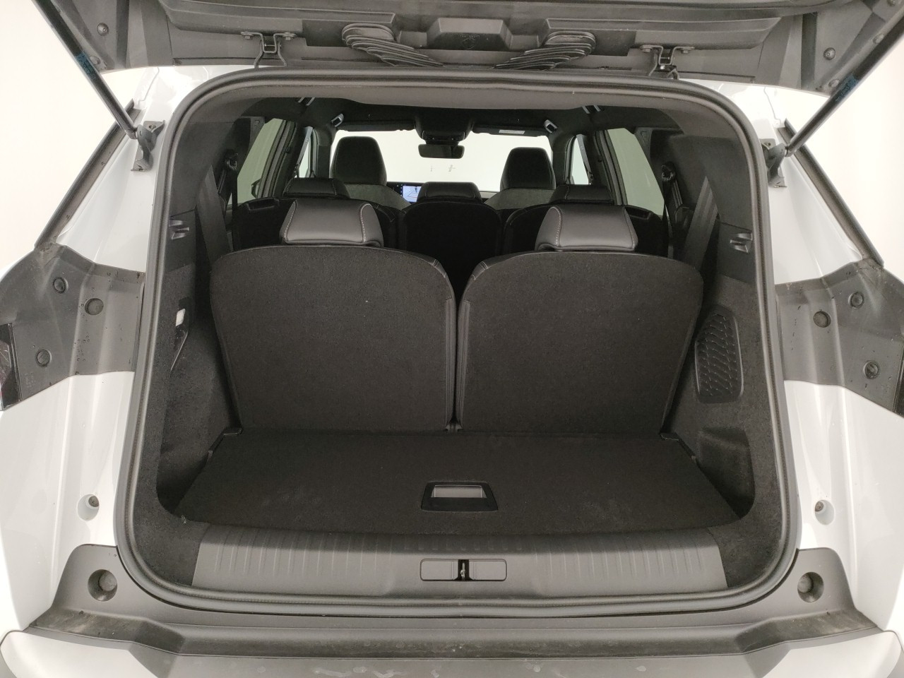 Peugeot 5008 Nuovo Ibrido benzina 5008 Porto Mantovano