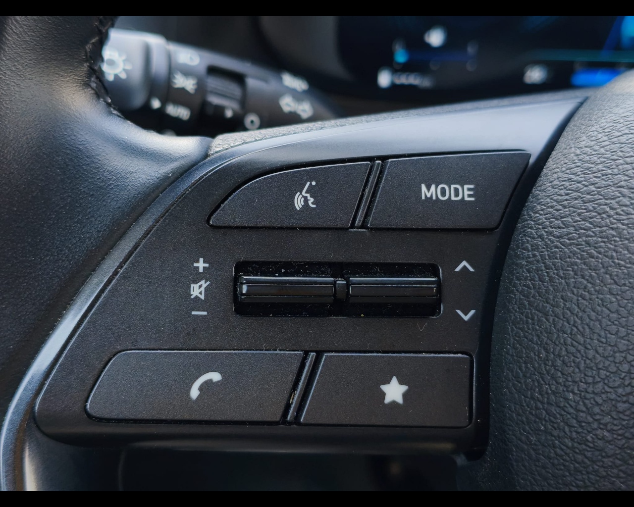 Foto HYUNDAI Bayon 1.2 Gpl Xline 78cv mt