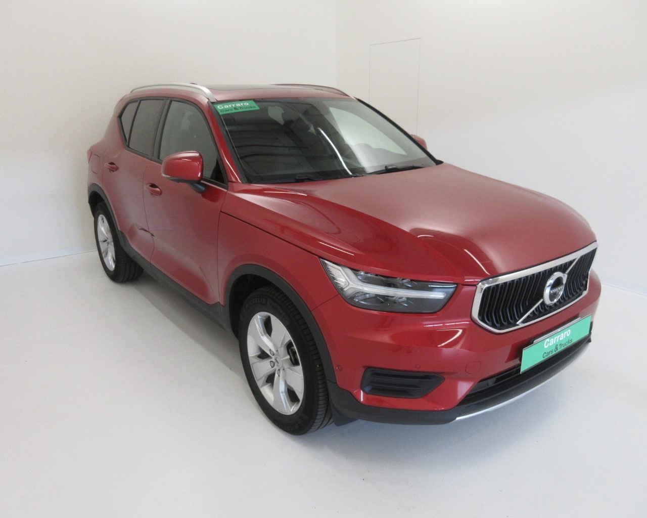 Volvo XC40 XC40 2.0 D4 Momentum AWD Geartronic - 3