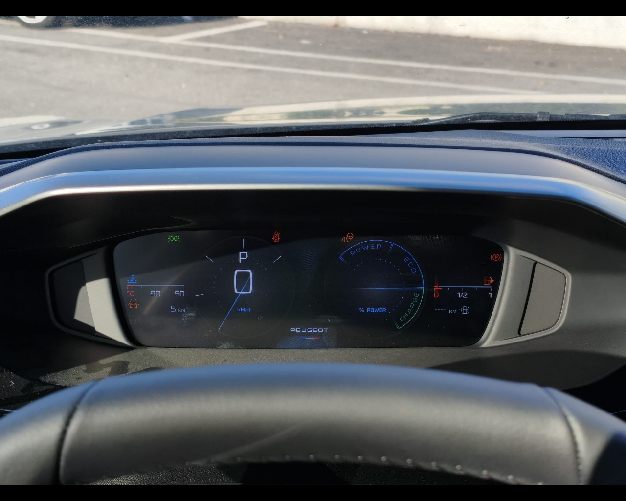 Foto PEUGEOT 408 1.2 hybrid Allure 136cv e-dsc6