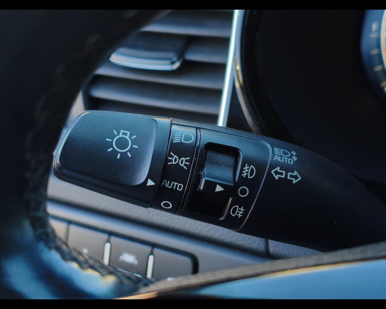 Foto KIA XCeed 1.0 t-gdi High Tech Gpl 117cv