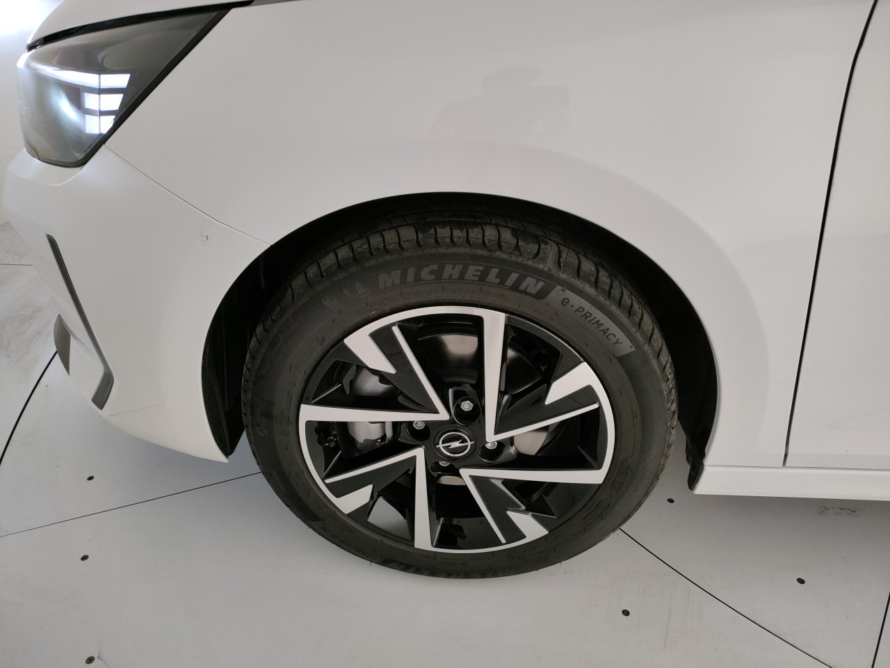 Opel Corsa Nuovo Ibrido benzina Corsa Porto Mantovano