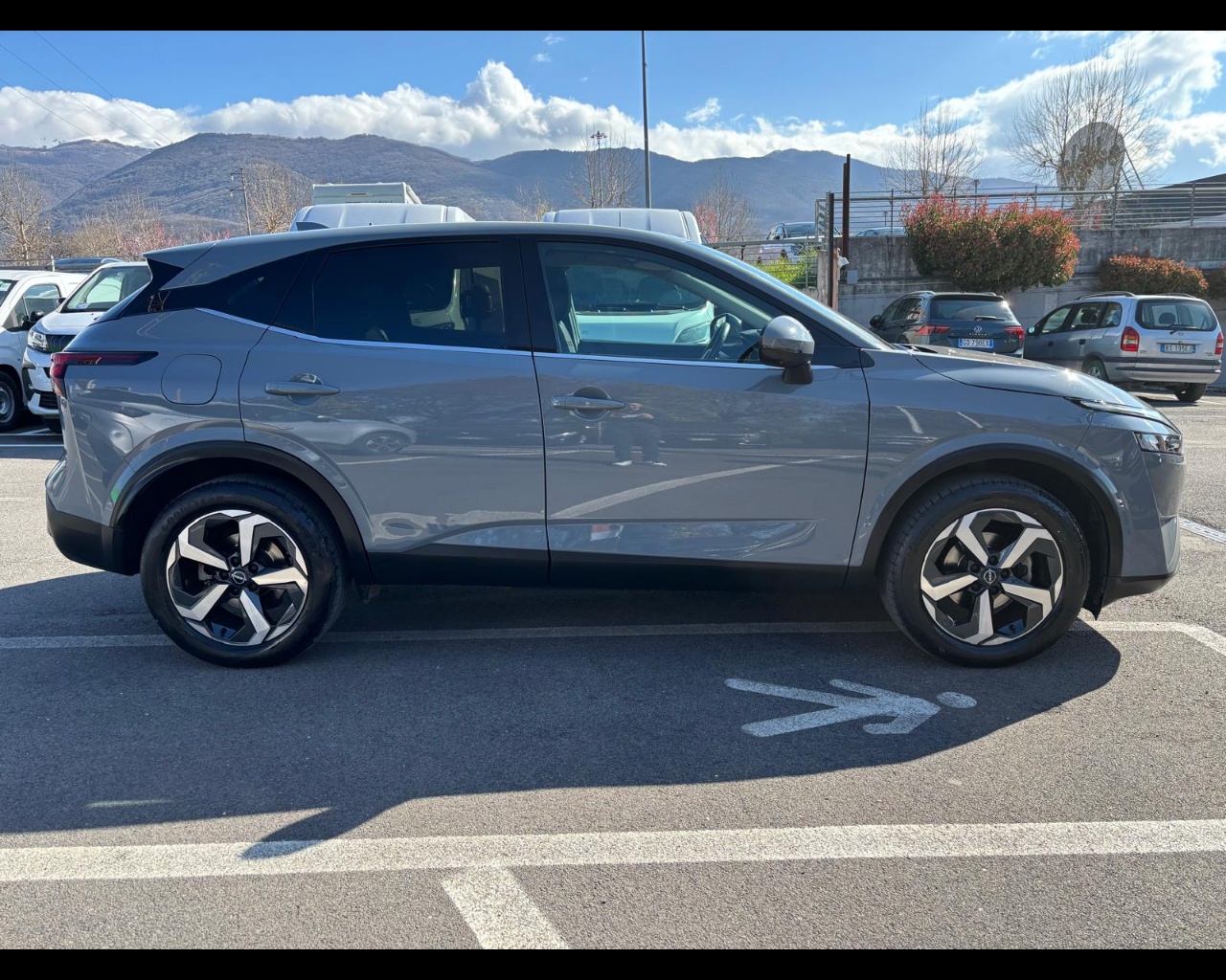 Foto NISSAN Qashqai 1.3 mhev N-Connecta 2wd 140cv