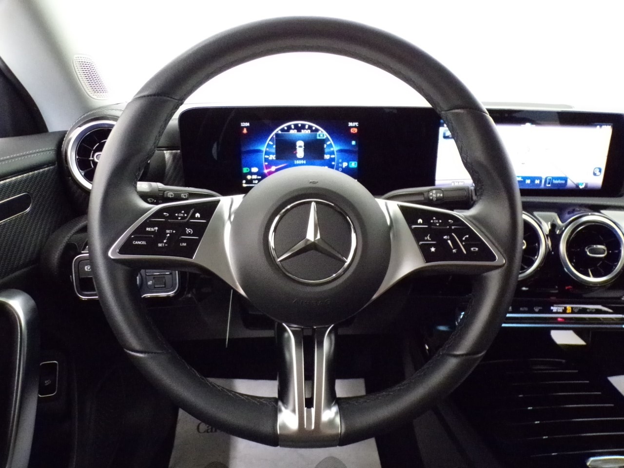 Mercedes CLA Shooting Brake 180 D Progressive Advanced 8G-DCT - 17