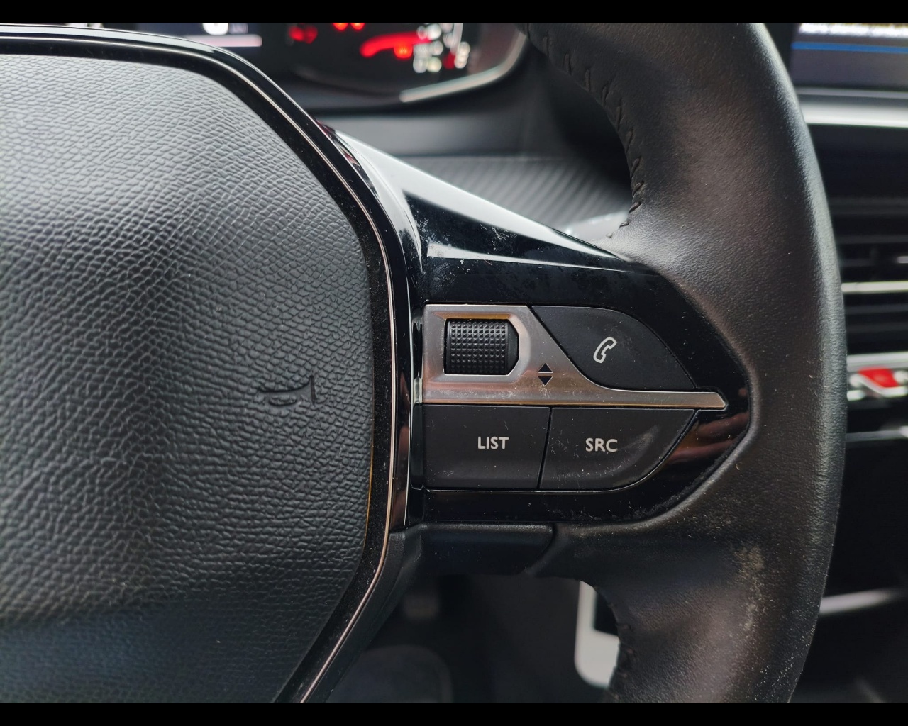 Foto PEUGEOT 208 1.2 puretech Active Pack s&s 75cv