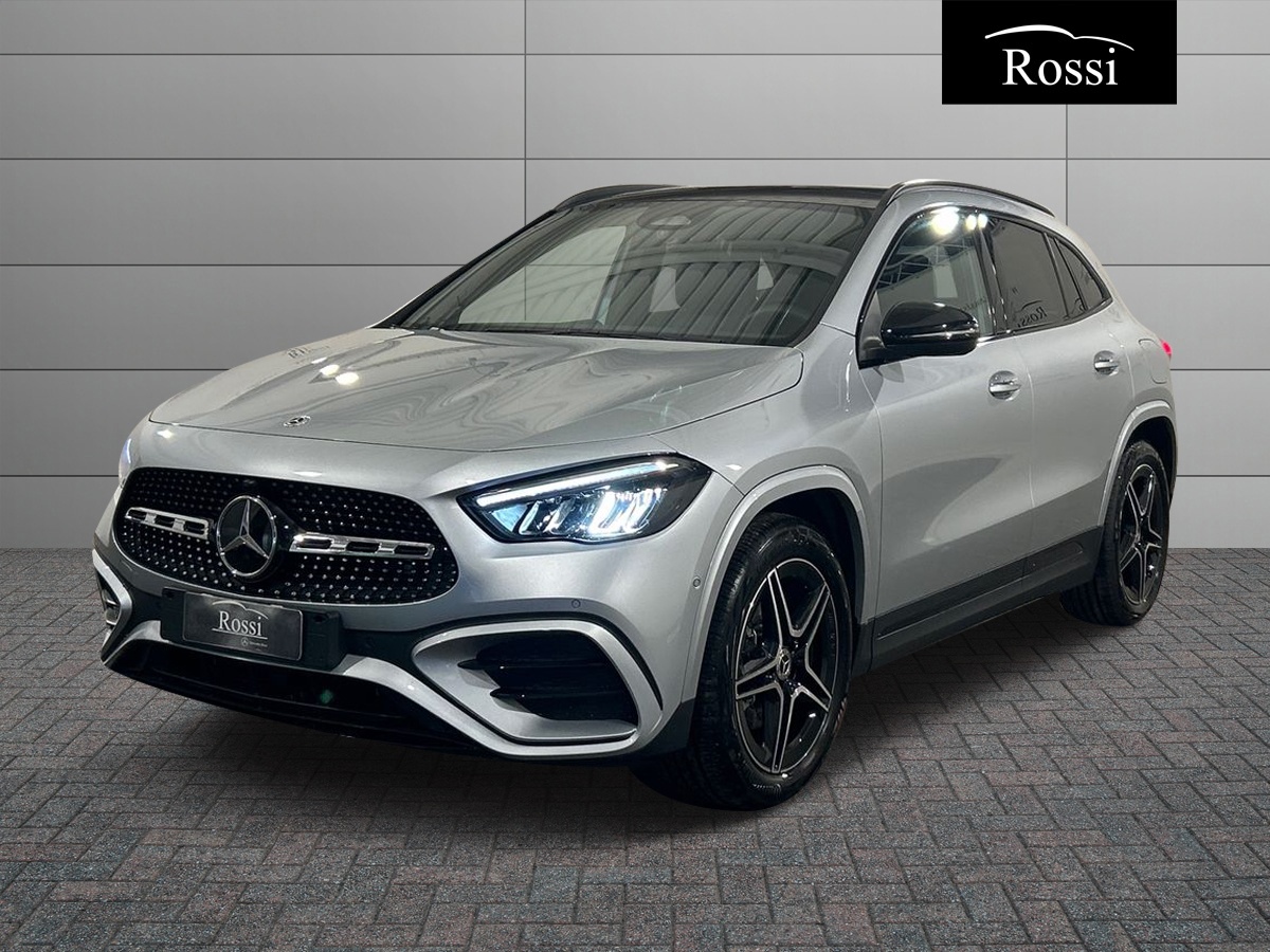 Mercedes-Benz GLA 200  Automatic
