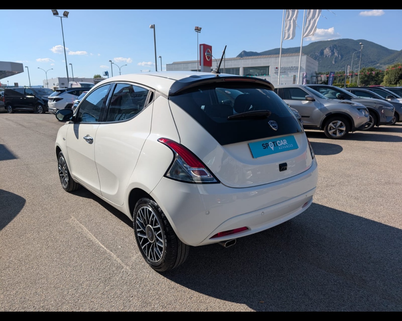 Foto LANCIA Ypsilon 1.0 firefly hybrid Platino s&s 70cv
