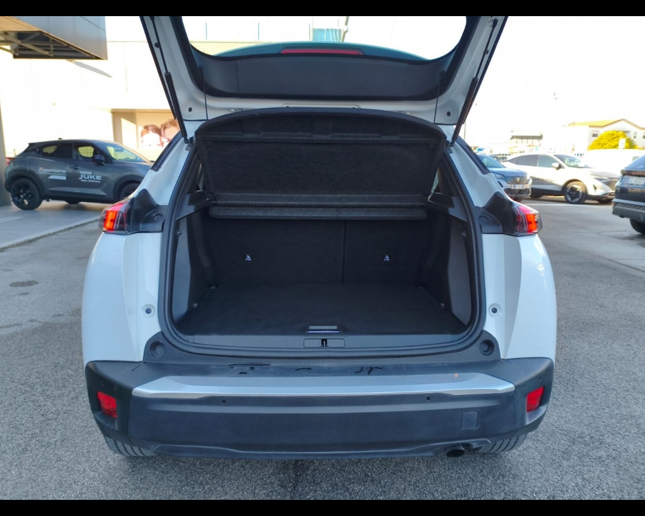 Foto PEUGEOT 2008 1.2 puretech Active Pack s&s 100cv