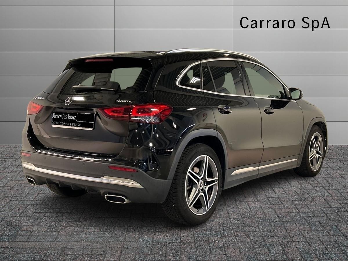 Mercedes GLA GLA 200 D Premium 4Matic 8G-DCT - 2