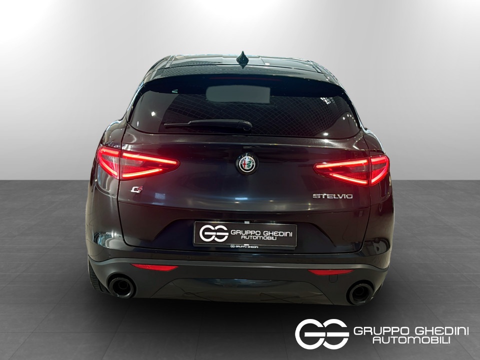 ALFA ROMEO Stelvio 2.2 t Sprint Q4 190cv auto Diesel usato - 4