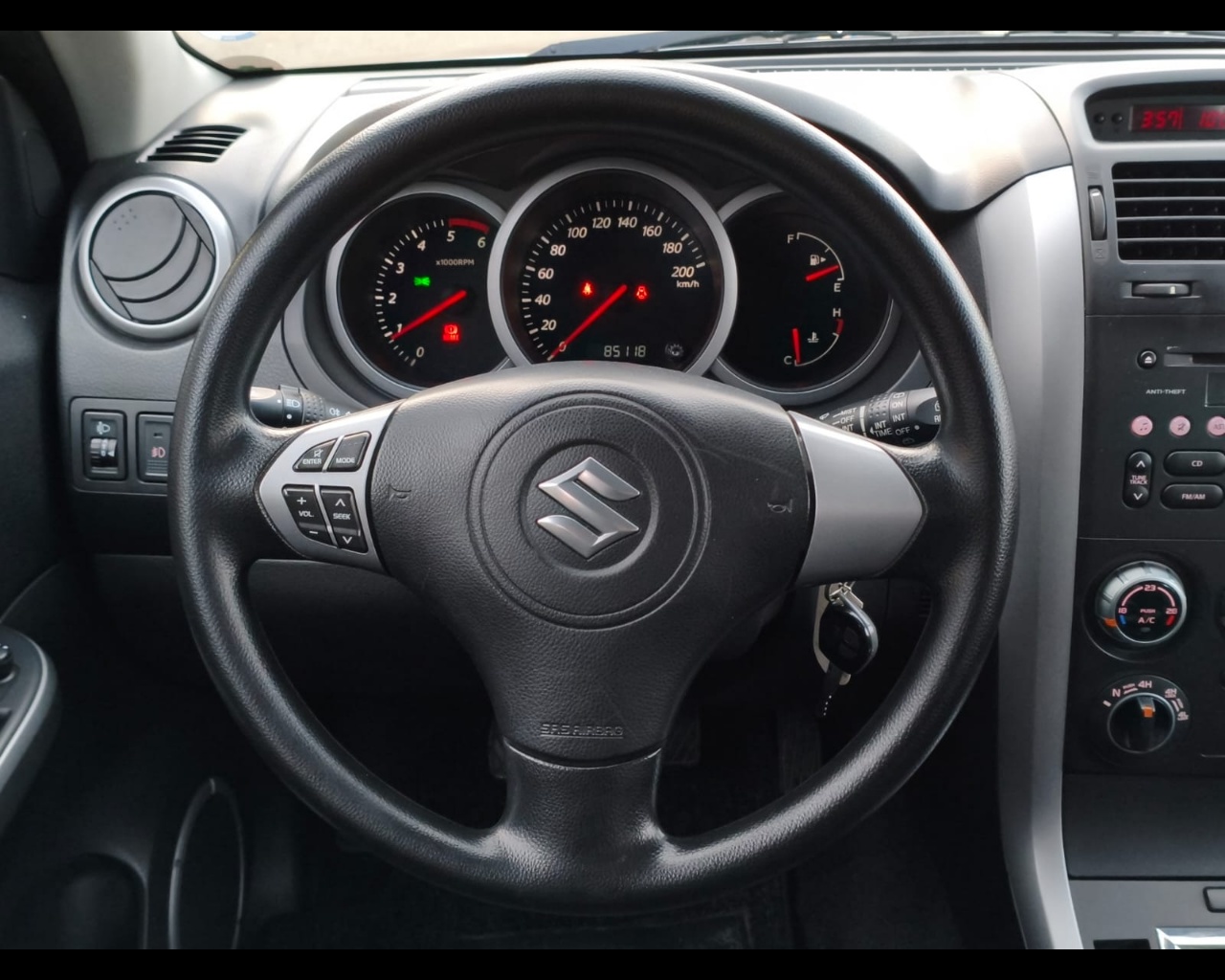 Foto SUZUKI Grand Vitara 5p 1.9 ddis