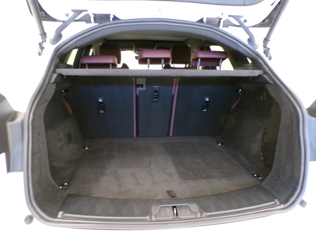 Jaguar E-Pace E-Pace 2.0 D163 R-Dynamic Black AWD Auto - 9