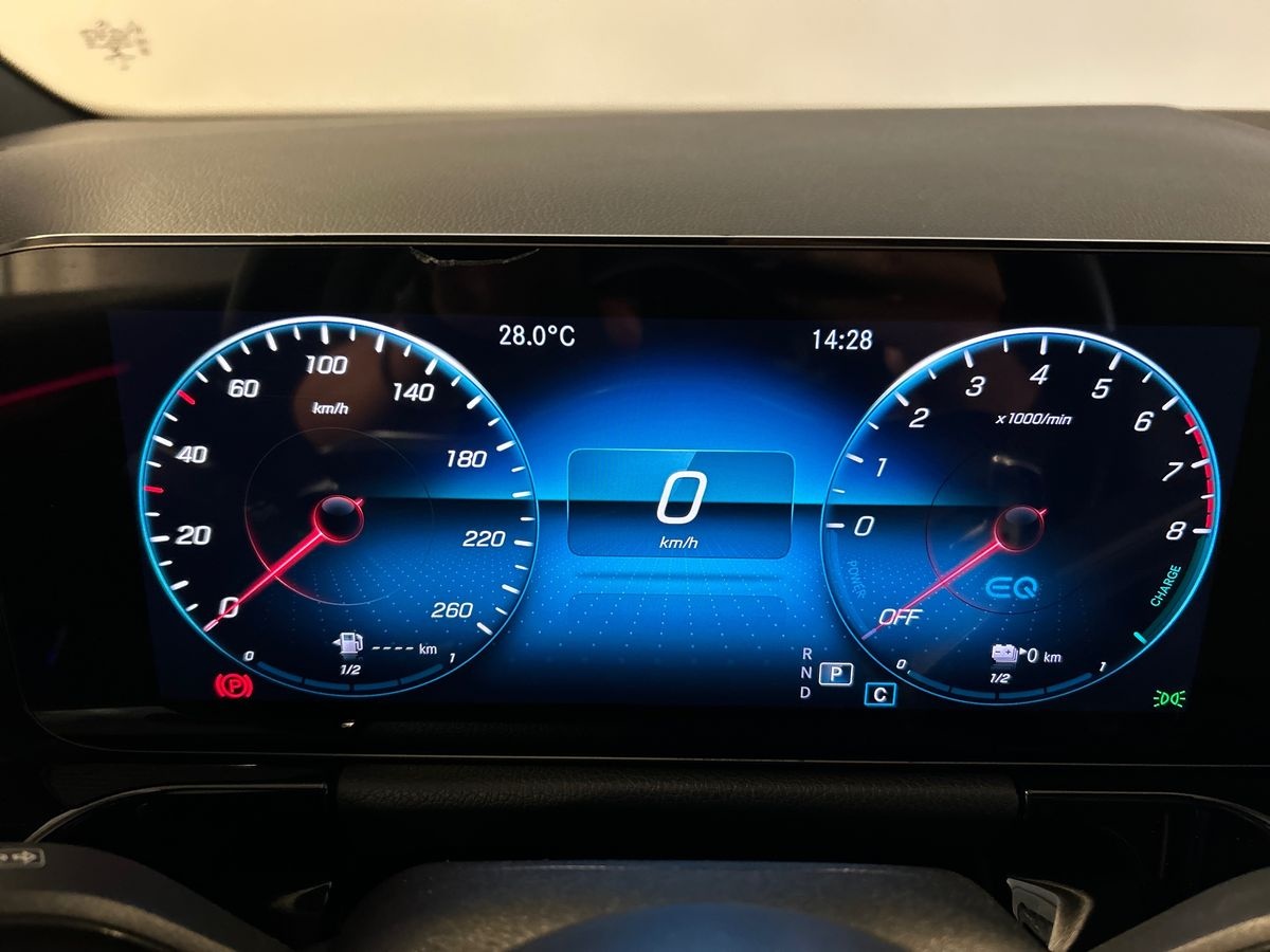 Mercedes GLA GLA 250 e Plug in hybrid (e EQ-POWER) Premium Speedshift DCT AMG 8G - 13