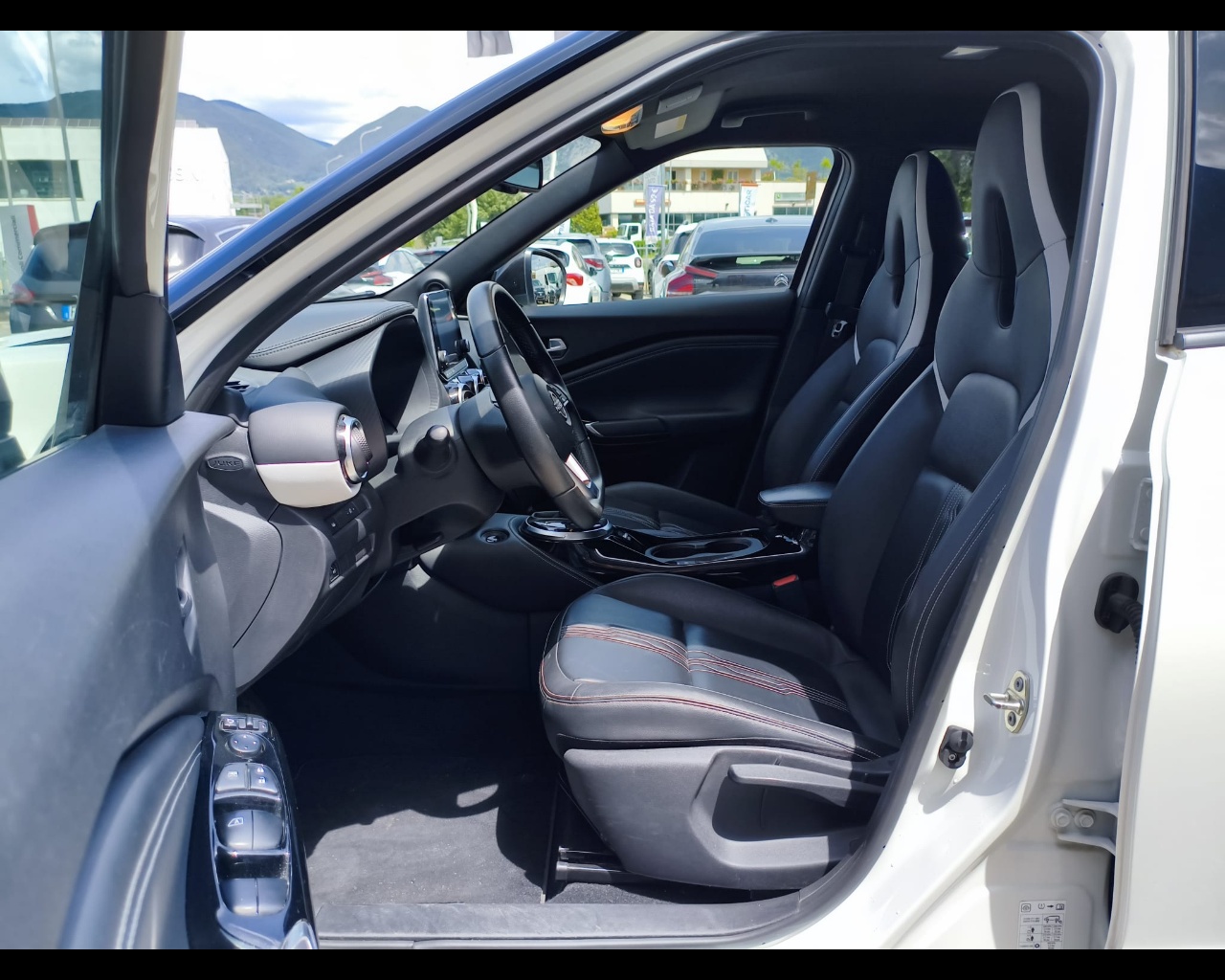 Foto NISSAN Juke 1.6 hev Premiere Edition