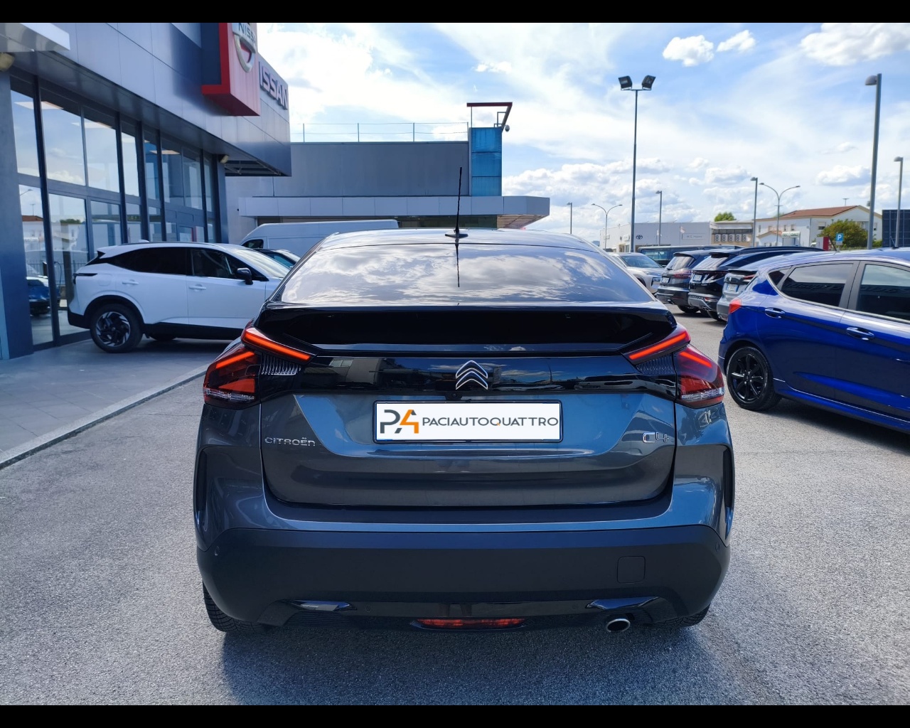 Foto CITROEN C4 1.5 bluehdi Shine s&s 130cv eat8