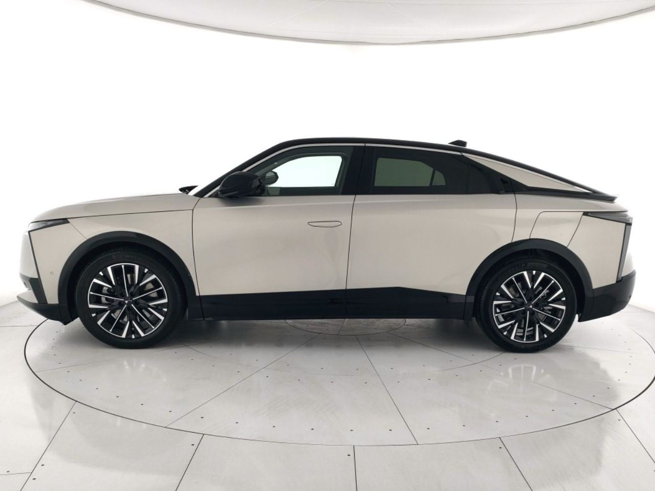 Ds DS NÂ°8 Nuovo elettrico DS NÂ°8 Porto Mantovano