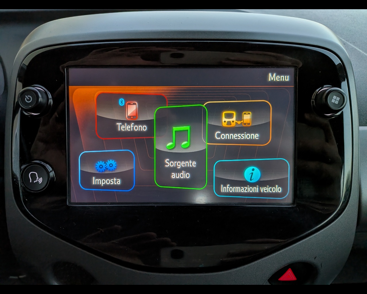 Foto TOYOTA Aygo 5p 1.0 x-cool m-mt 72cv