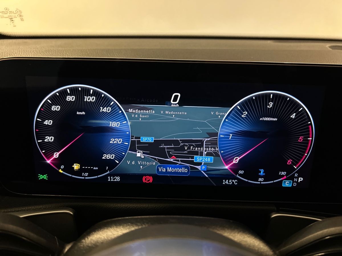 Mercedes GLB GLB 180 d Progressive Advanced auto - 13