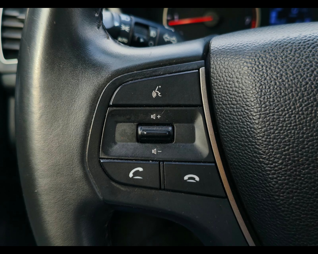 Foto HYUNDAI i20 5p 1.2 mpi Connectline 75cv Gpl