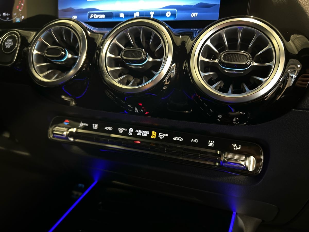 Mercedes GLA GLA 250e Plug-in hybrid Automatic AMG Line ADVANCED PLUS - 14