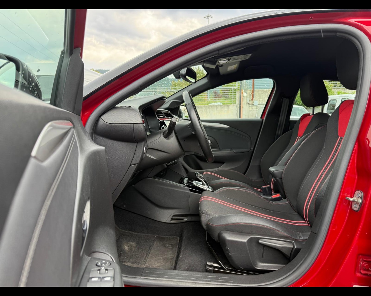 Foto OPEL Corsa e- GS Line +