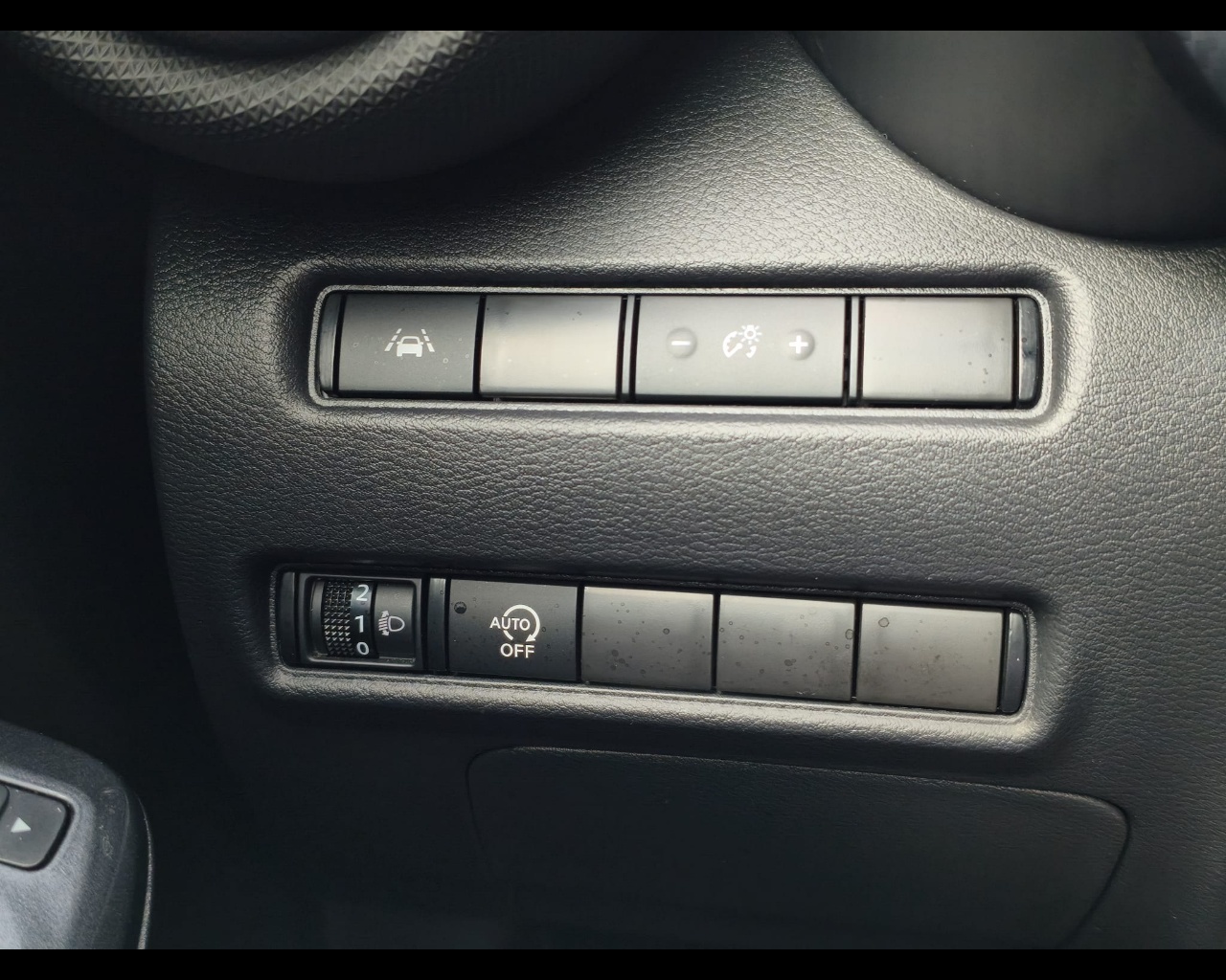 Foto NISSAN Juke 1.0 dig-t Acenta 114cv