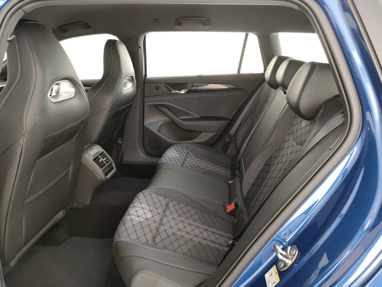 Volkswagen Passat KM0 2026 Passat Porto Mantovano