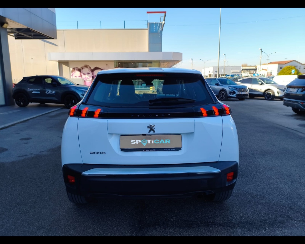 Foto PEUGEOT 2008 1.2 puretech Active Pack s&s 100cv