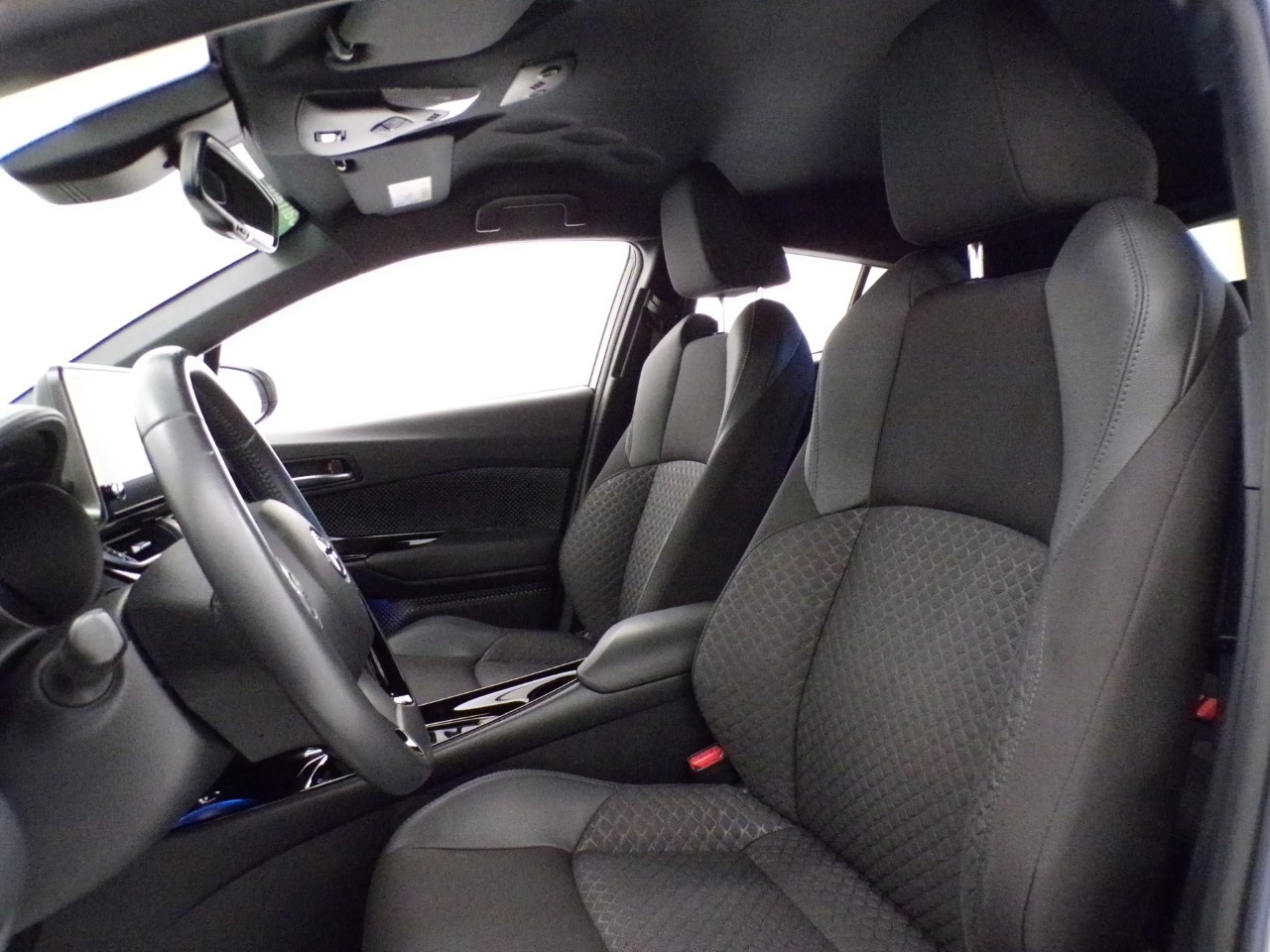 Toyota C-HR C-HR 2.0 Hybrid Trend E-CVT - 12