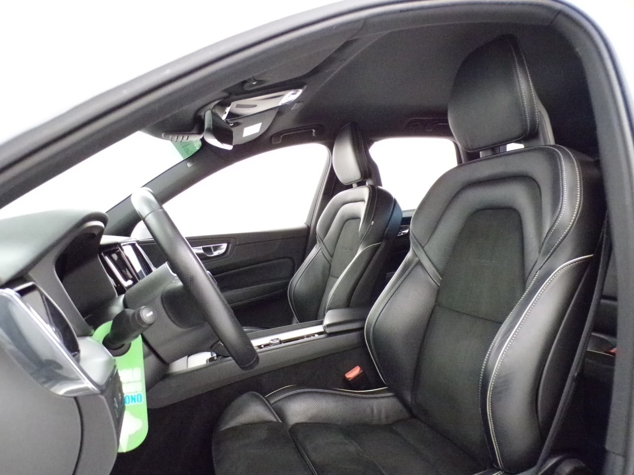 Volvo XC60 XC60 2.0 D4 R-Design AWD Geartronic - 13