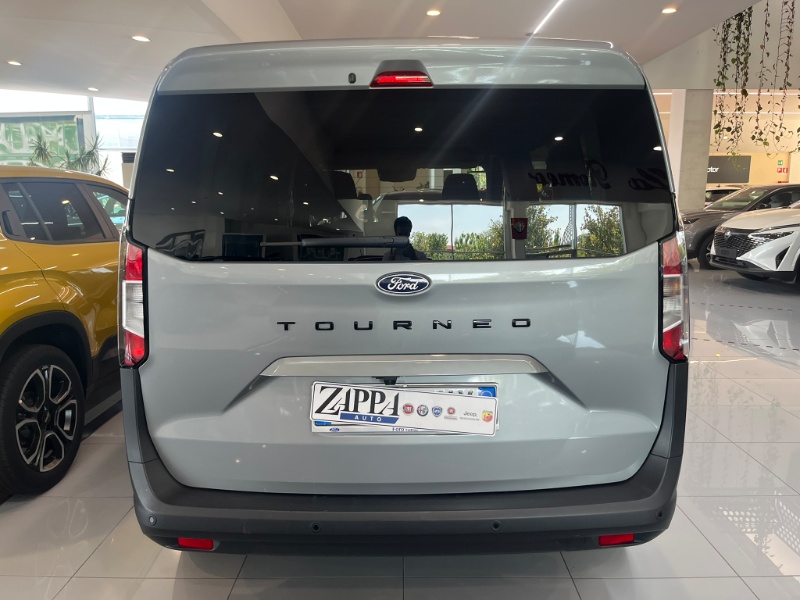 FORD – Tourneo Courier 1.0 EcoBoost Titanium