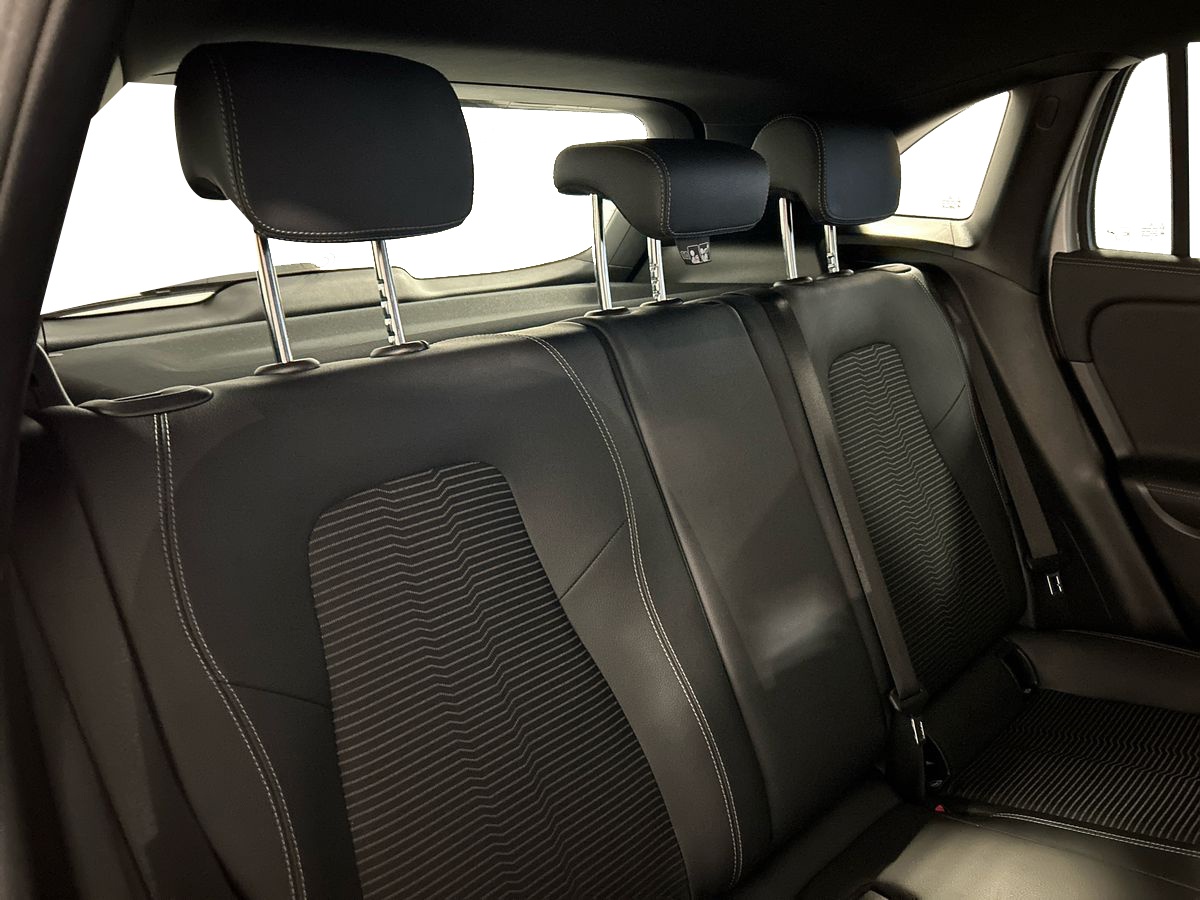 Mercedes GLA GLA 180 D Sport Plus 8G-DCT - 16