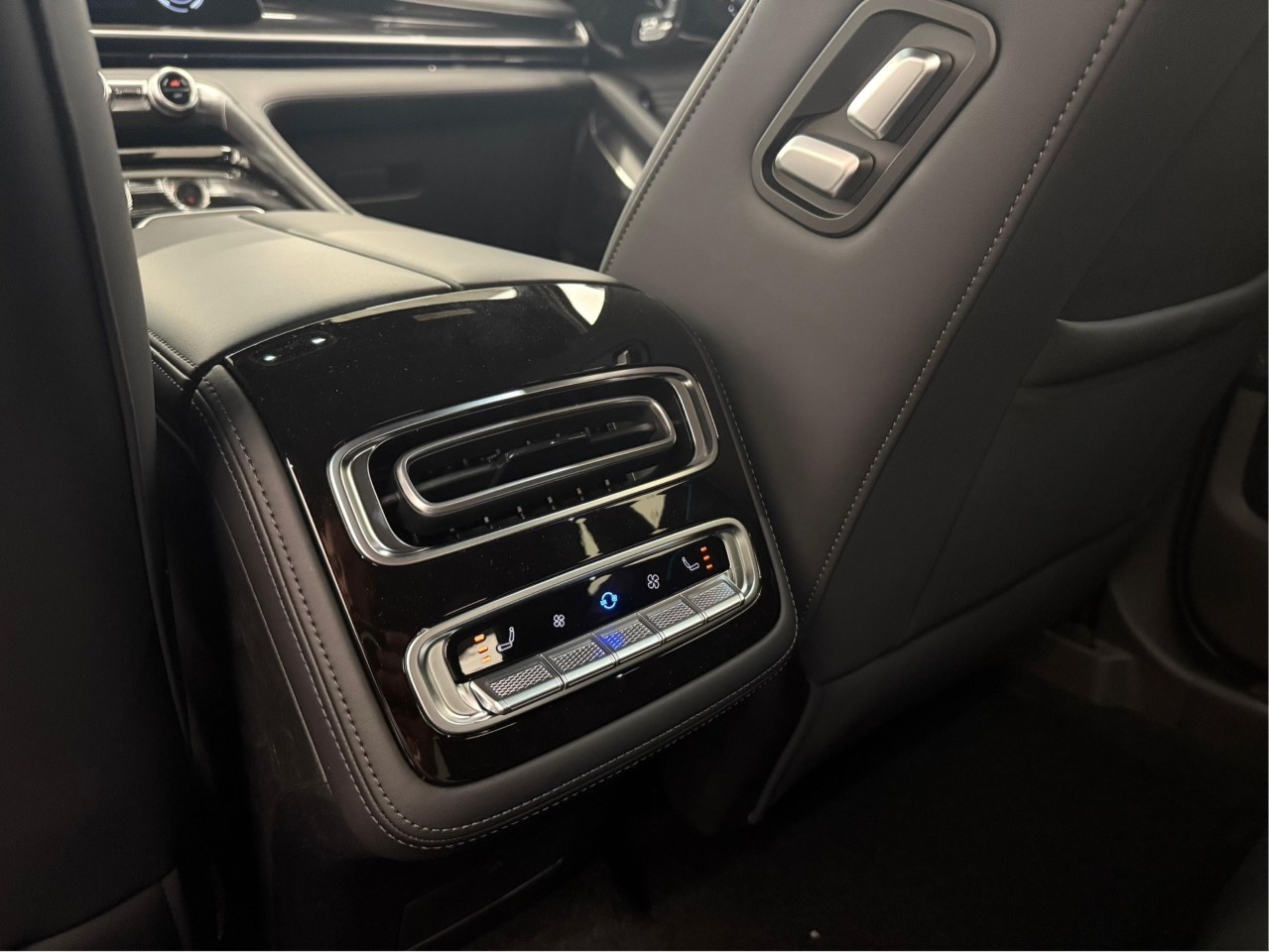 Omoda OMODA 9 9 PHEV - 1.5TGDI - Premium (AWD) - 16