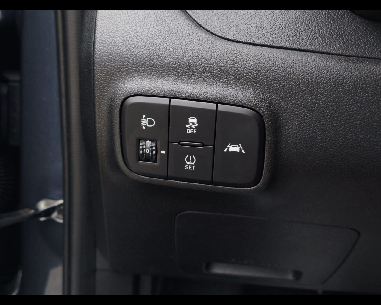 Foto HYUNDAI i10 1.0 mpi Tech Connect Pack