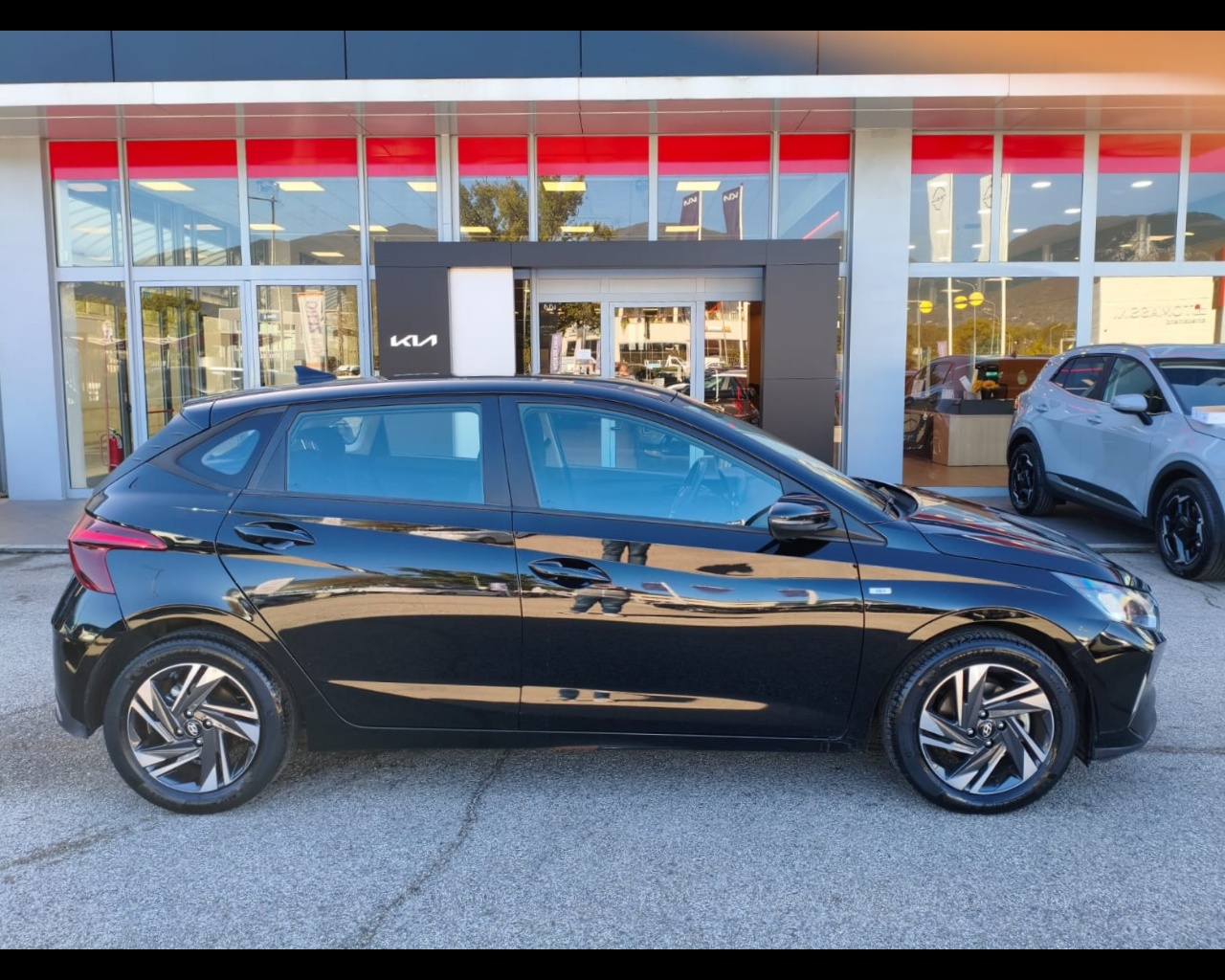 Foto HYUNDAI i20 1.0 t-gdi 48V Connectline imt