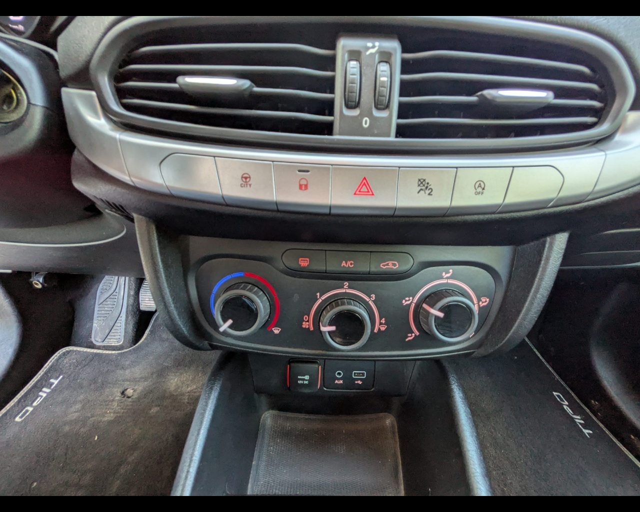 Foto FIAT Tipo 5p 1.6 mjt Business s&s 120cv