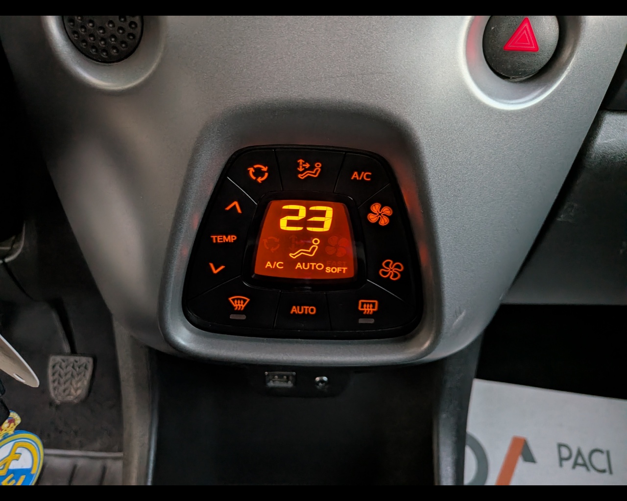 Foto TOYOTA Aygo 5p 1.0 x-cool m-mt 72cv