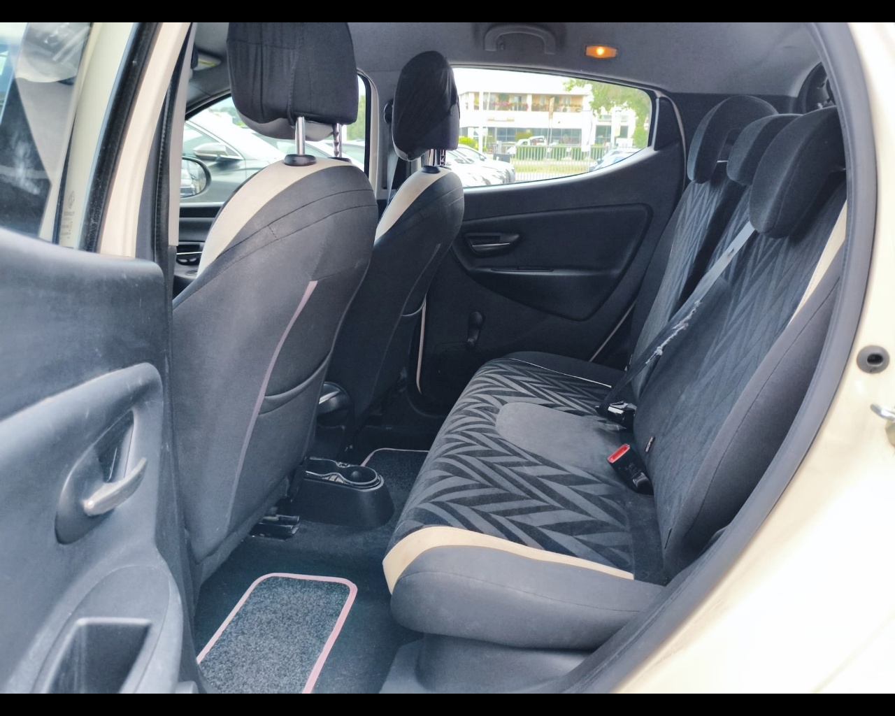 Foto LANCIA Ypsilon 1.2 Gold ecochic Gpl 69cv