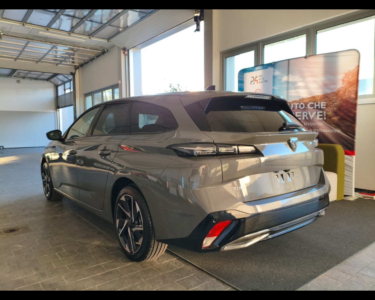 Foto PEUGEOT 308 SW 1.5 bluehdi Allure s&s 130cv eat8