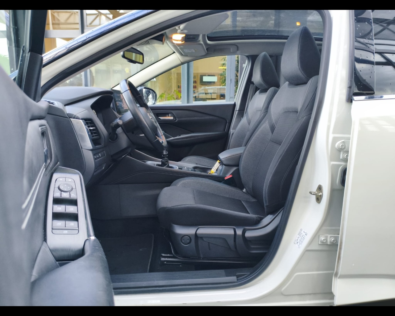 Foto NISSAN Qashqai 1.3 mhev N-Connecta 2wd 140cv