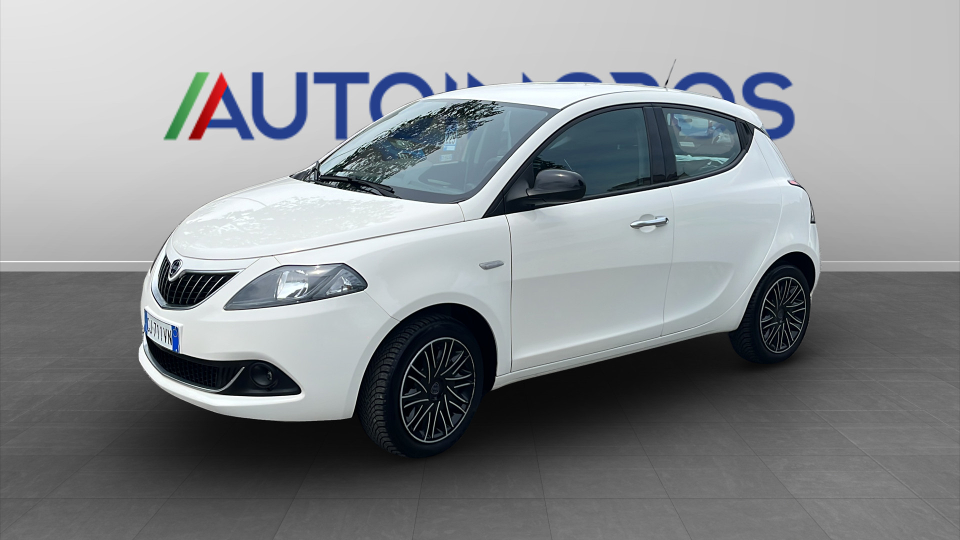 LANCIA Ypsilon Ypsilon 1.0 firefly hybrid Silver s&s 70cv