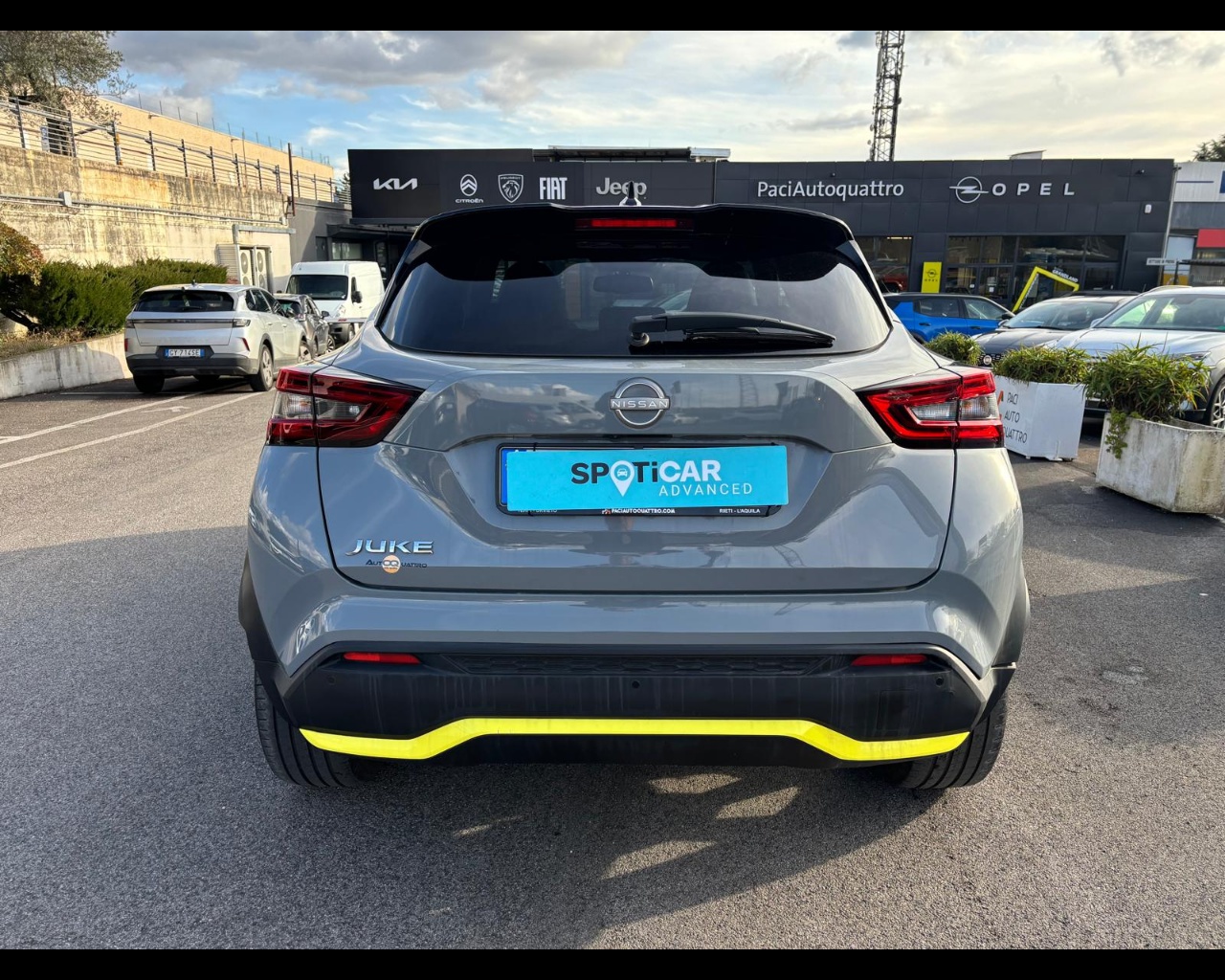 Foto NISSAN Juke 1.0 dig-t Kiiro 114cv
