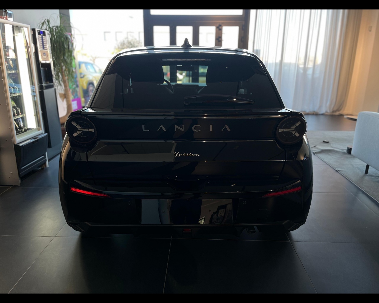 Foto LANCIA Nuova Ypsilon Ibrida Ypsilon Lx 1.2 100cv Ibrida