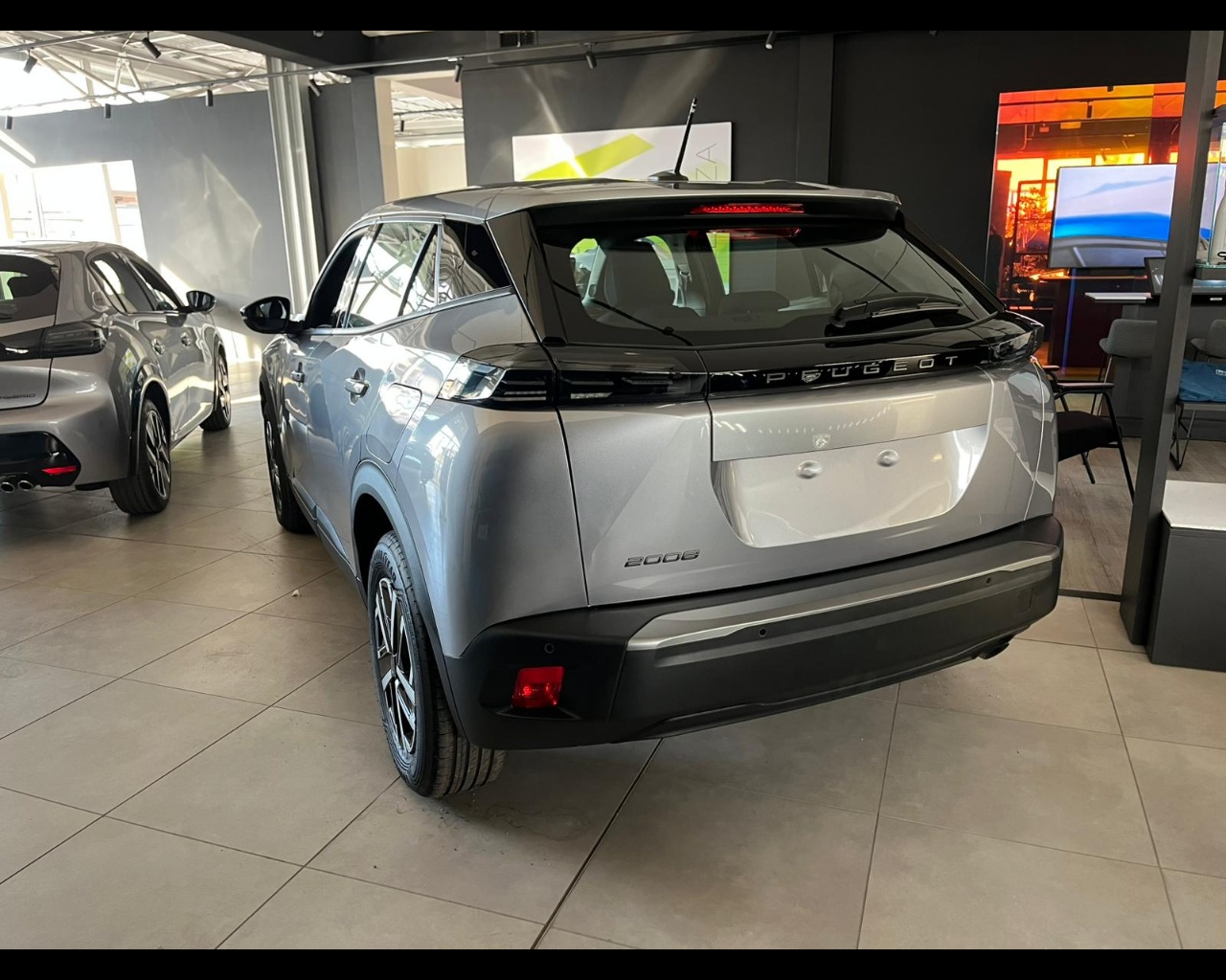 Foto PEUGEOT 2008 1.2 puretech Style s&s 100cv