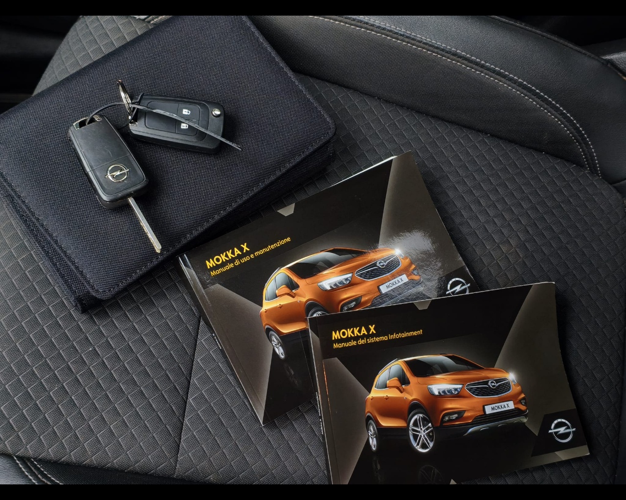 Foto OPEL Mokka X 1.6 cdti b-Color s&s 4x2 136cv