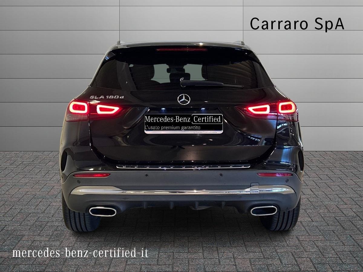 Mercedes GLA GLA 180 D Premium 8G-DCT - 4